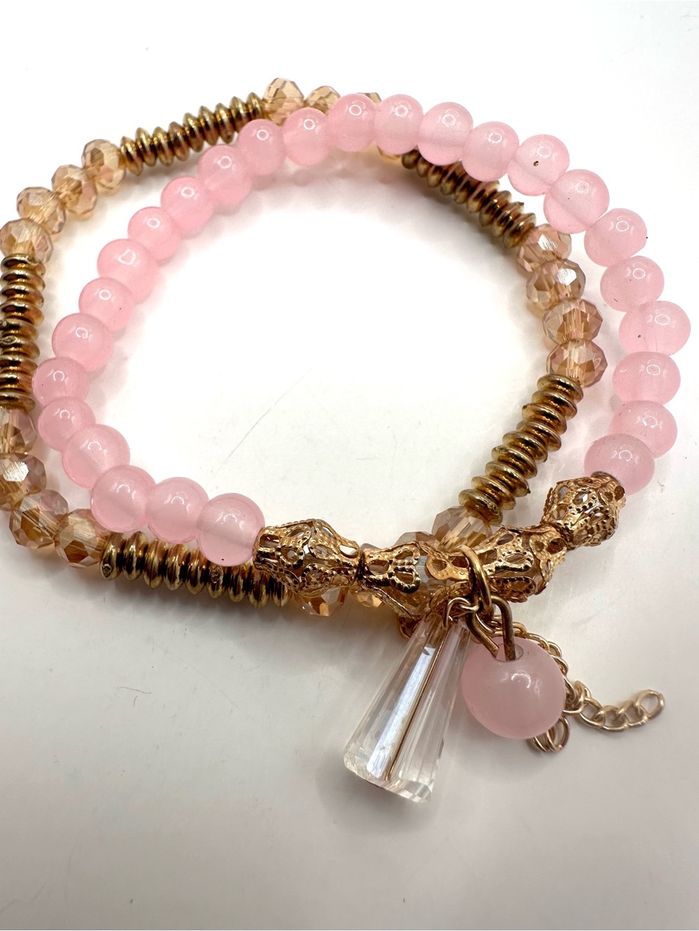 Fashion: Pink and gold Beaded Charm Bracelet
